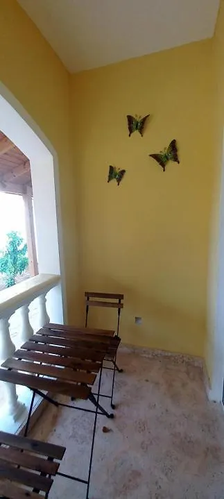 Casa Arcoiris Hotel Las Galeras 0*,